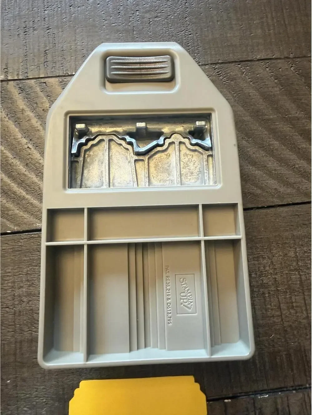 Stampin’ Up Lovely Label Pick A Punch Shape Punch